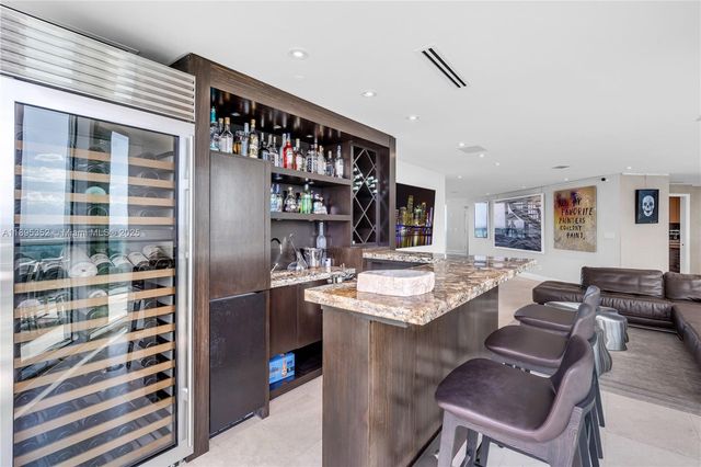 1643 Brickell Ave 3501, Miami, FL 33129