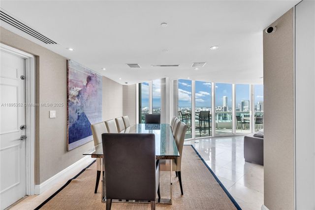 1643 Brickell Ave 3501, Miami, FL 33129