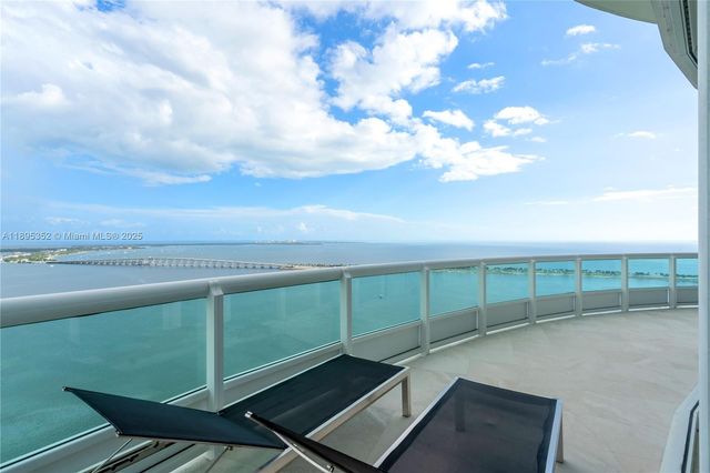 1643 Brickell Ave 3501, Miami, FL 33129