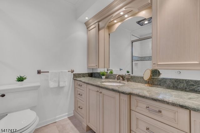 151 Kingwood Dr, Little Falls Twp., NJ 07424