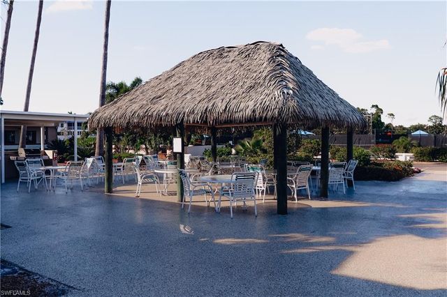 1724 Pine Valley DR # 201, Fort Myers, FL 33907