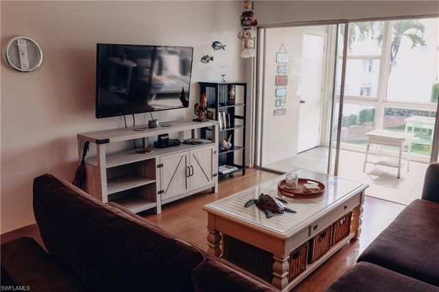 1724 Pine Valley DR # 201, Fort Myers, FL 33907