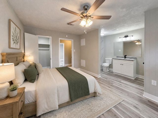 429 17th Avenue N, Texas City, TX 77590