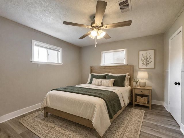 429 17th Avenue N, Texas City, TX 77590