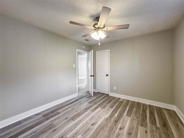 429 17th Avenue N, Texas City, TX 77590