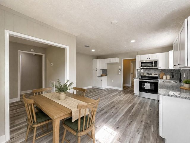 429 17th Avenue N, Texas City, TX 77590