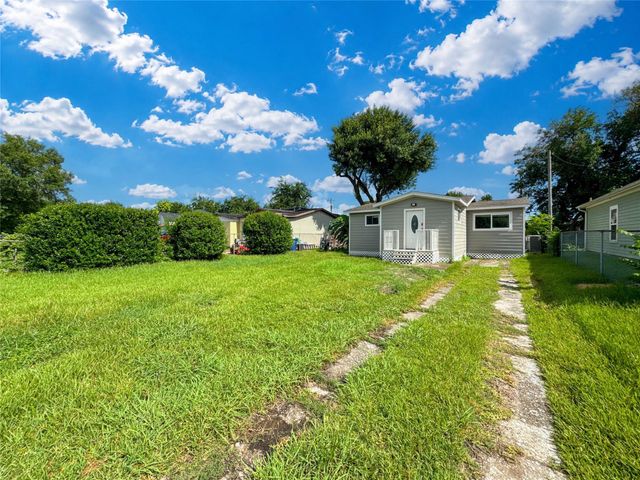 429 17th Avenue N, Texas City, TX 77590