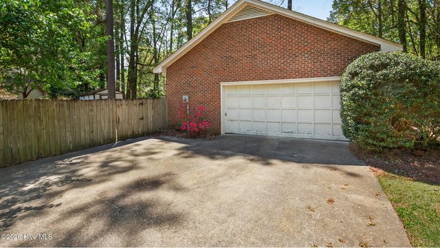 118 Greenwood Drive, Greenville, NC 27834