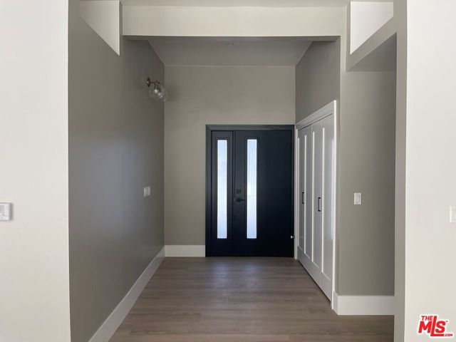 5015 Redwillow Lane, La Canada Flintridge, CA 91011