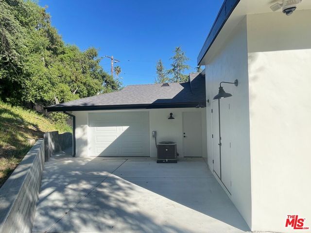 5015 Redwillow Lane, La Canada Flintridge, CA 91011