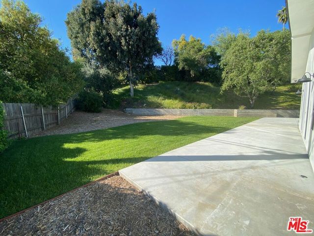 5015 Redwillow Lane, La Canada Flintridge, CA 91011