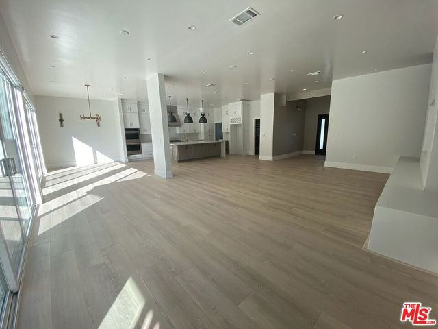 5015 Redwillow Lane, La Canada Flintridge, CA 91011