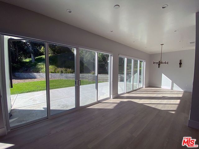 5015 Redwillow Lane, La Canada Flintridge, CA 91011
