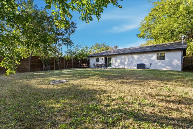 1202 Hillwood Drive, Lewisville, TX 75067