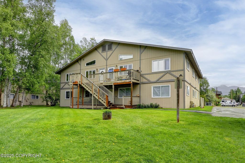 2632 Glacier Street, #B7, Anchorage, AK 99508