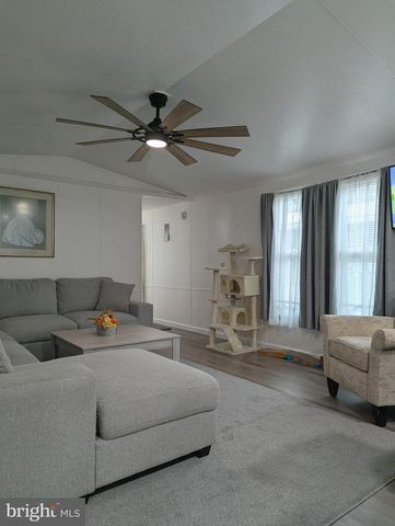 49 ROCKYWOOD LN, Essex, MD 21221