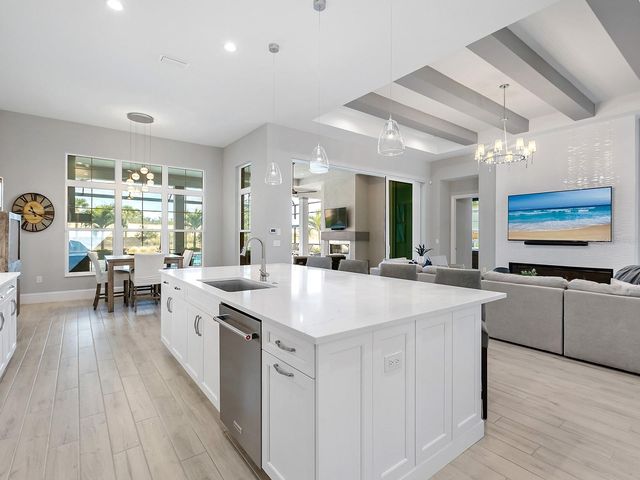 8556 PAVIA WAY, Lakewood Ranch, FL 34202