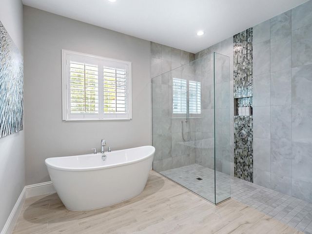 8556 PAVIA WAY, Lakewood Ranch, FL 34202