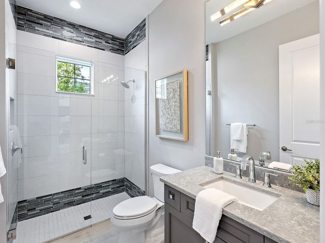 8556 PAVIA WAY, Lakewood Ranch, FL 34202