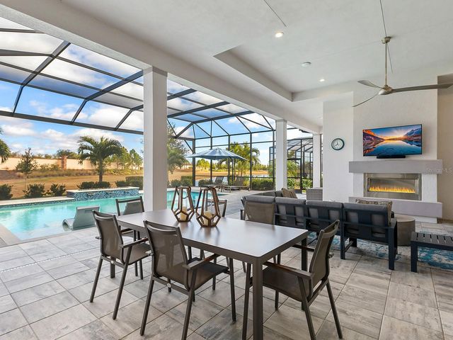 8556 PAVIA WAY, Lakewood Ranch, FL 34202