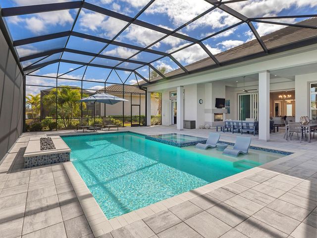 8556 PAVIA WAY, Lakewood Ranch, FL 34202