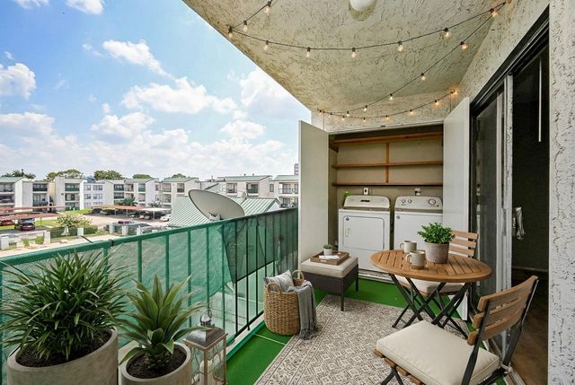 2826 S Bartell Drive 37, Houston, TX 77054