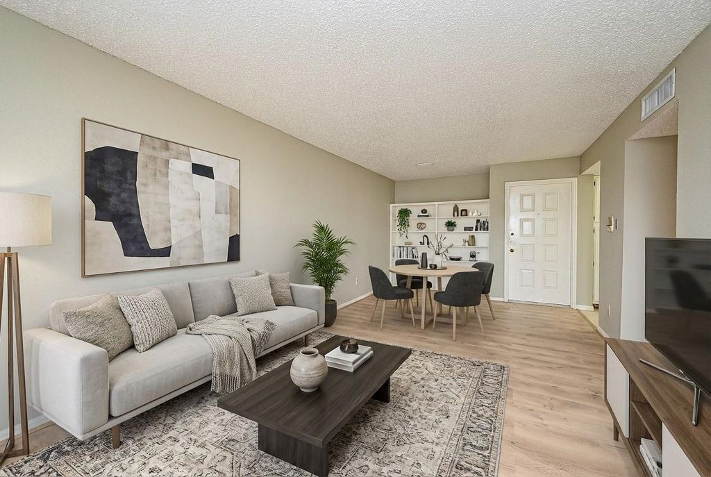 2826 S Bartell Drive 37, Houston, TX 77054