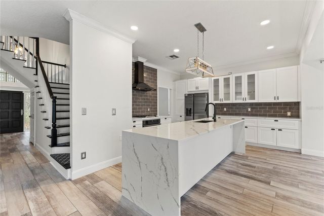 9307 POPLAR CREEK COURT, Tampa, FL 33647