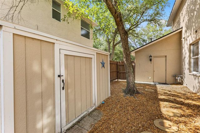 9307 POPLAR CREEK COURT, Tampa, FL 33647