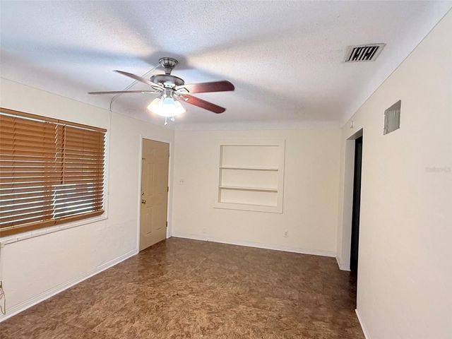 5541 LOWN STREET N South, St Petersburg, FL 33714