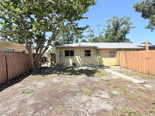 5541 LOWN STREET N South, St Petersburg, FL 33714