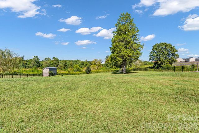 350 Daniel Drive, Lexington, NC 27295