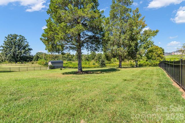 350 Daniel Drive, Lexington, NC 27295