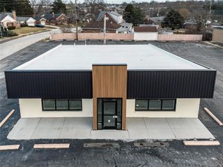 7940 Watson Road, St Louis, MO 63119