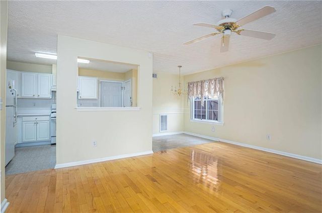 2287 Stancrest Lane, Lawrenceville, GA 30044