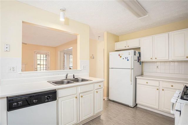 2287 Stancrest Lane, Lawrenceville, GA 30044