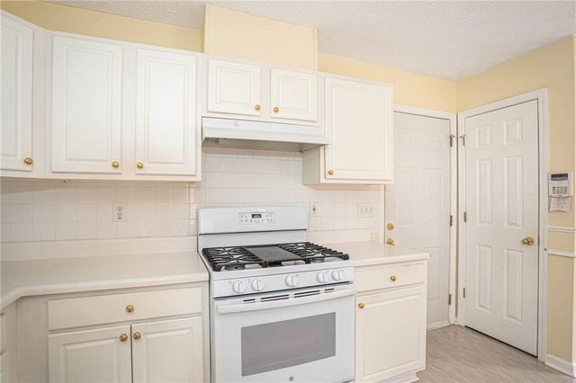 2287 Stancrest Lane, Lawrenceville, GA 30044