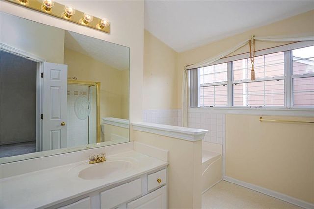 2287 Stancrest Lane, Lawrenceville, GA 30044