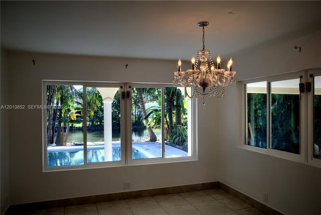 301 SW 5TH ST, Hallandale Beach, FL 33009
