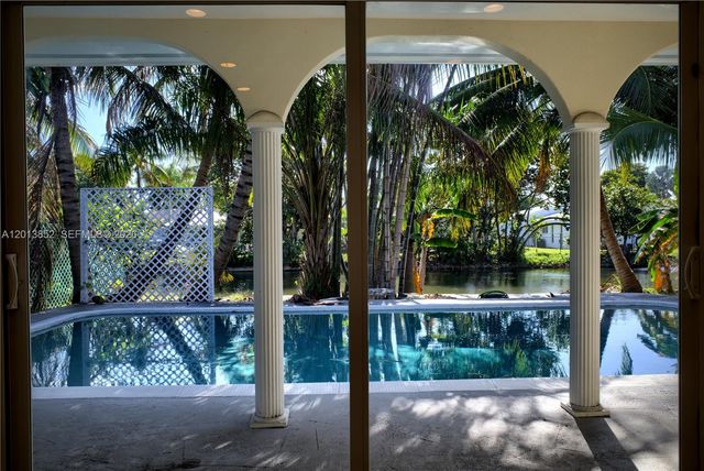 301 SW 5TH ST, Hallandale Beach, FL 33009