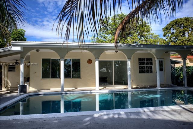301 SW 5TH ST, Hallandale Beach, FL 33009