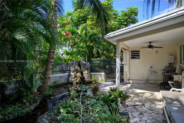 301 SW 5TH ST, Hallandale Beach, FL 33009