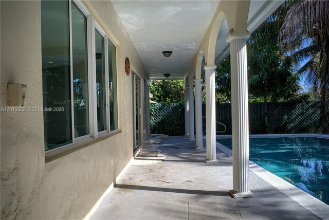 301 SW 5TH ST, Hallandale Beach, FL 33009