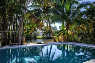301 SW 5TH ST, Hallandale Beach, FL 33009