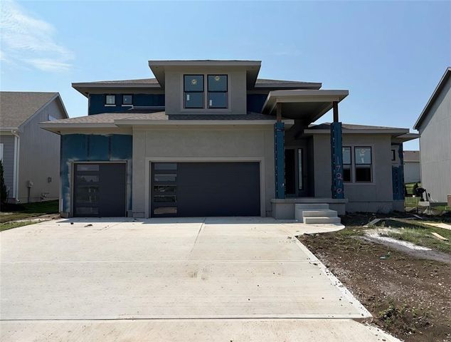 17210 S Heatherwood Street, Olathe, KS 66062