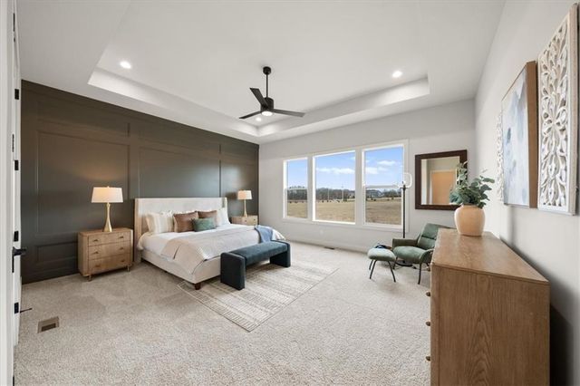 17210 S Heatherwood Street, Olathe, KS 66062