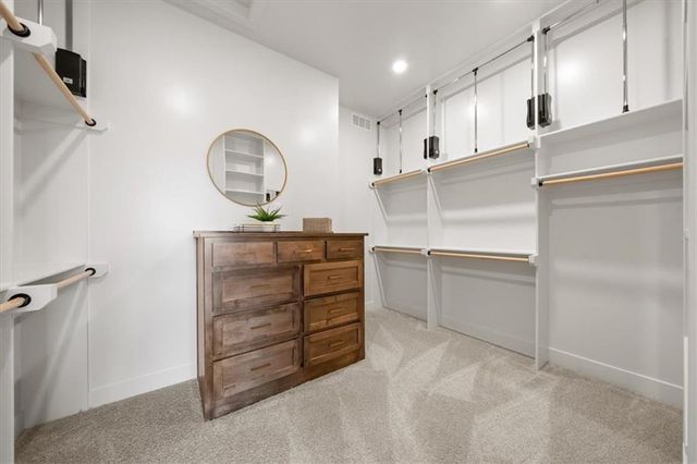 17210 S Heatherwood Street, Olathe, KS 66062