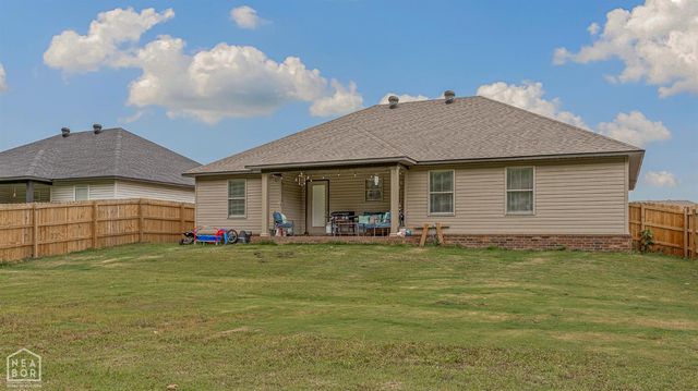 306 Elizabeth Drive, Paragould, AR 72450