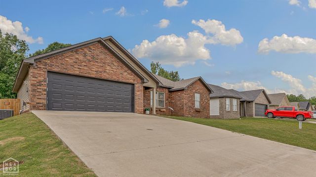 306 Elizabeth Drive, Paragould, AR 72450