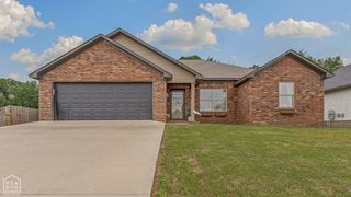 306 Elizabeth Drive, Paragould, AR 72450